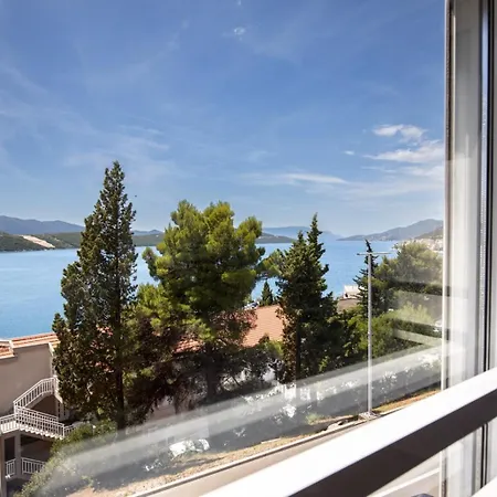 Mar Daire Neum